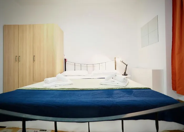 Apartment Dimora Sottoripa 7 - Di Fronte All'acquario - Genovabb It Genua
