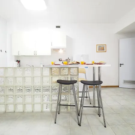 Apartment Dimora Sottoripa Di Fronte Acquario - Genovabnb It *