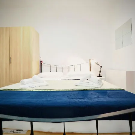Apartment Dimora Sottoripa Di Fronte Acquario - Genovabnb It Genoa