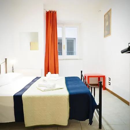 Apartment Dimora Sottoripa Di Fronte Acquario - Genovabnb It *